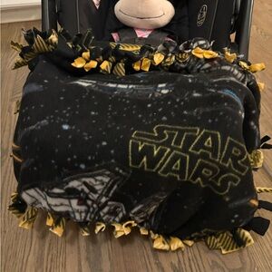 Star Wars Fleece Blanket - Black and Yellow